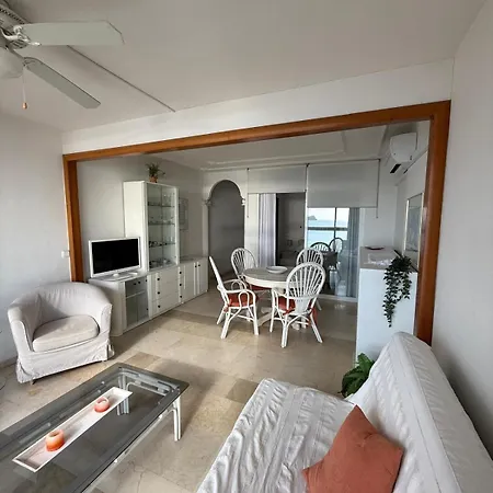 Santa Margarita, Primera Linea De Playa Con Piscina Apartment *